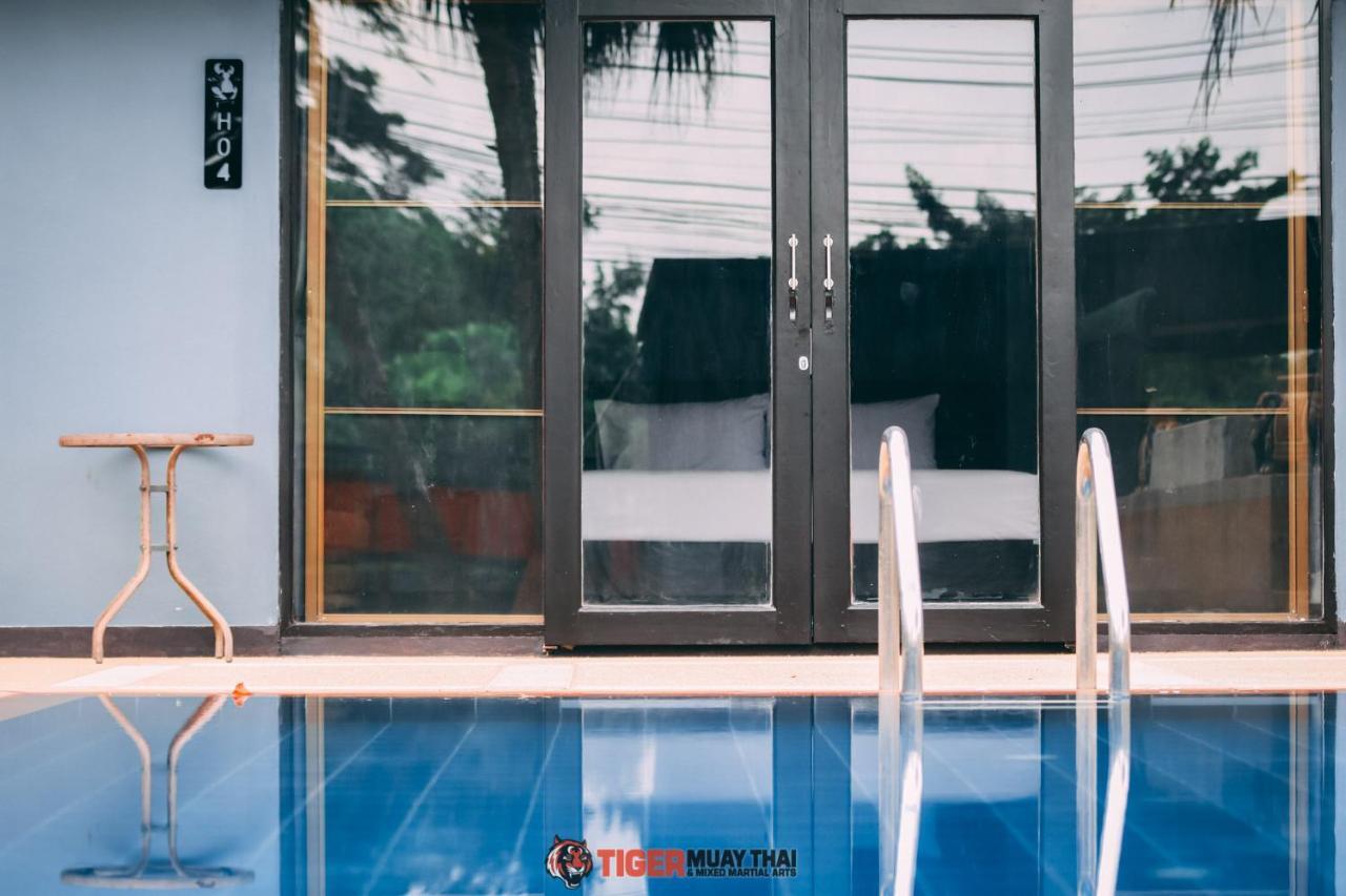 Tiger Hillside Phuket Exterior photo